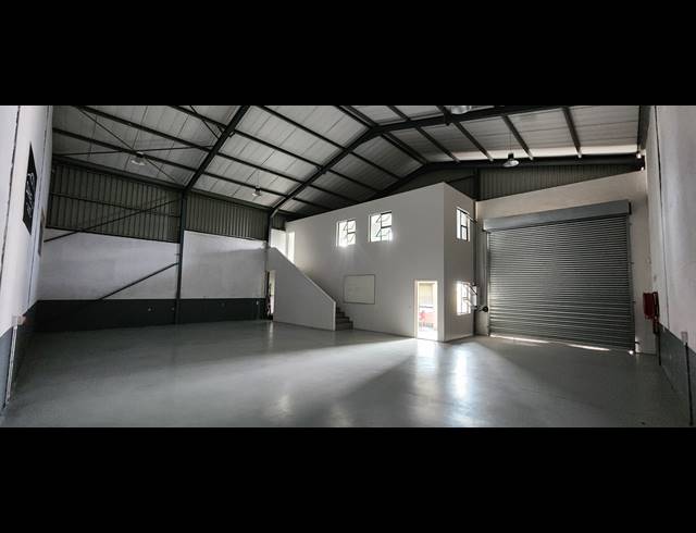 232M² WAREHOUSE TO LET IN RIVERGATE